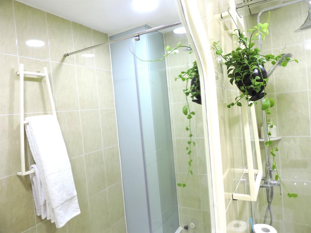 Chez Lotus Hotel Ho Chi Minh City Exterior photo
