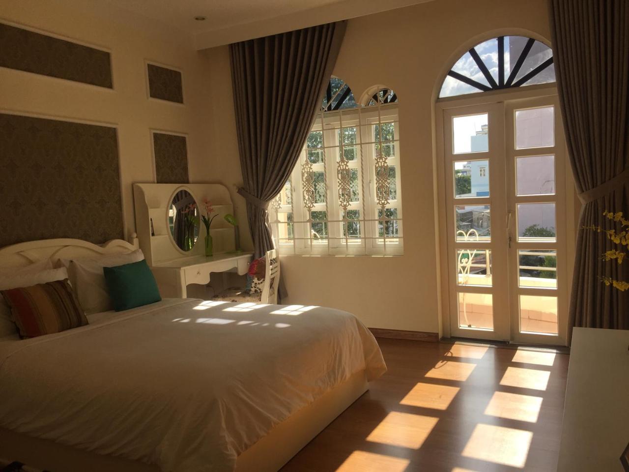 Chez Lotus Hotel Ho Chi Minh City Exterior photo