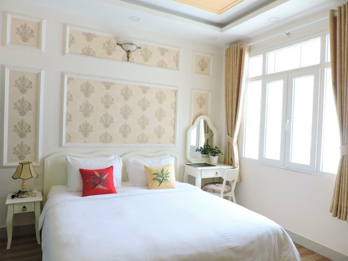 Chez Lotus Hotel Ho Chi Minh City Exterior photo
